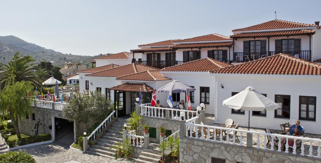 فندق سكوبيلوس تاونفي  Dionyssos المظهر الخارجي الصورة